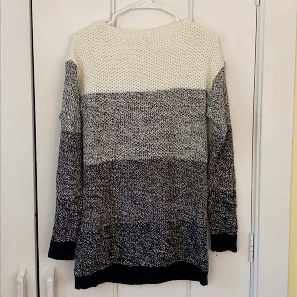 Old Navy Sweater - Picture 4 of 4